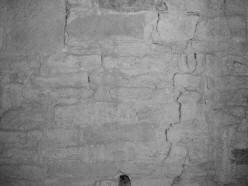 BUDEČ: zdivo nejasného původu v interiéru věže (foto M. Falta 2008).