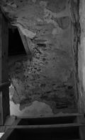 PERTOLTICE: pohled na klenbu v předsíni prvního patra věže s otvorem zpřístupňujícím její vrchní partiei (foto M. Falta 2016).