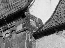 PLAANY: detail jihovchodnho nro s romnskmi dekoranmi prvky (foto M. Falta 2009).