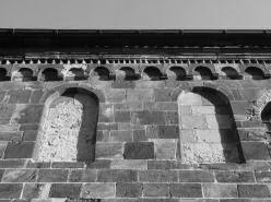 PLAANY: detail romnskch oken a msy v severn stn (foto M. Falta 2010).