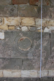 ELENICE: detail kruhovho oknka v severn zdi lodii (foto M. Falta 2014).